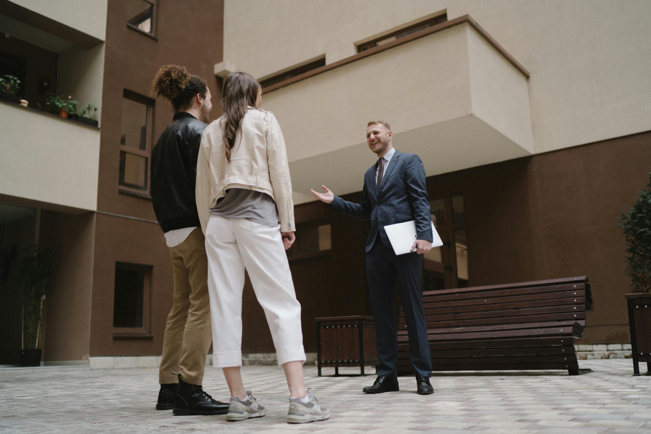 CRM for Real Estate Agencies: Transforming Property Management and Client Relationships