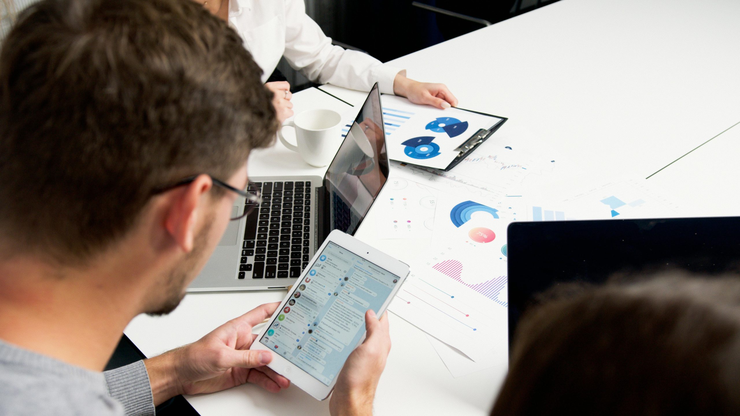 CRM Workflow Automation: Transforming Business Efficiency in the Digital Era
