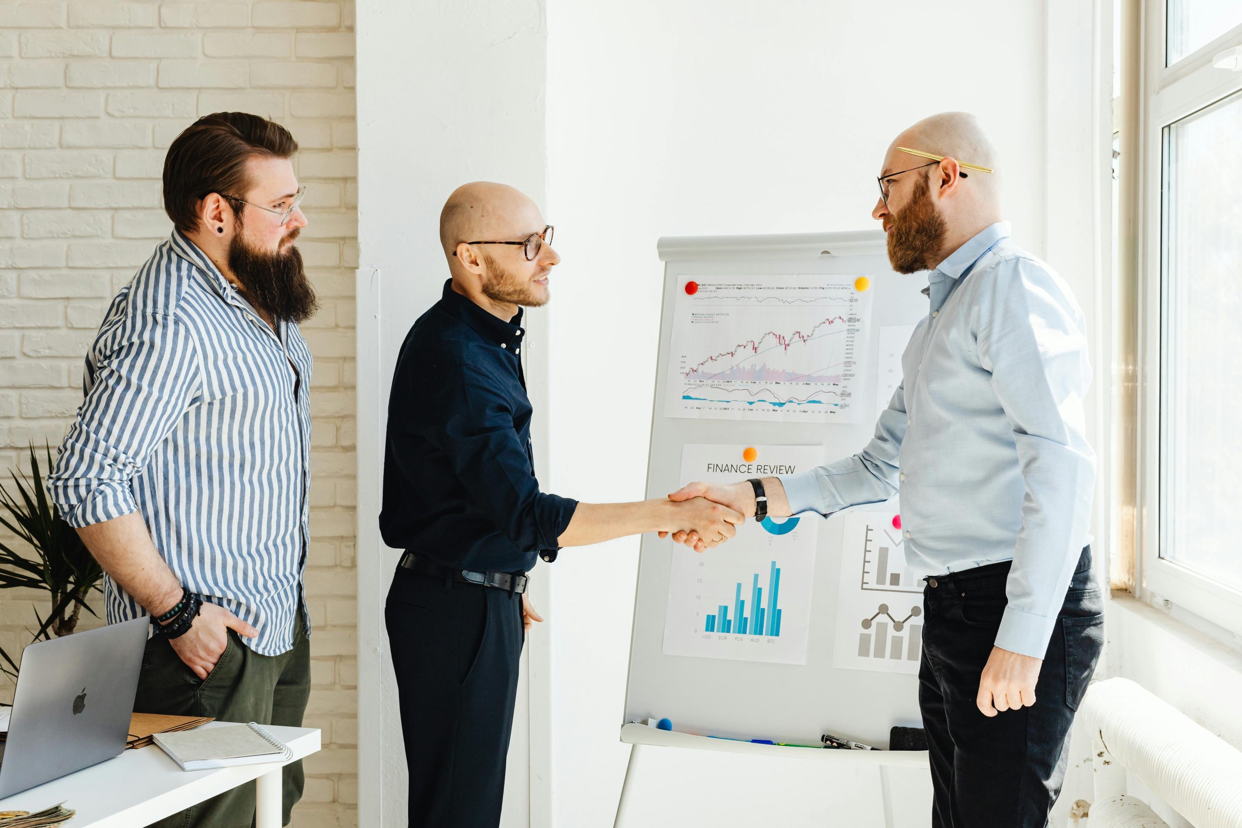 The Comprehensive Benefits of CRM: Why Your Business Needs a CRM Platform