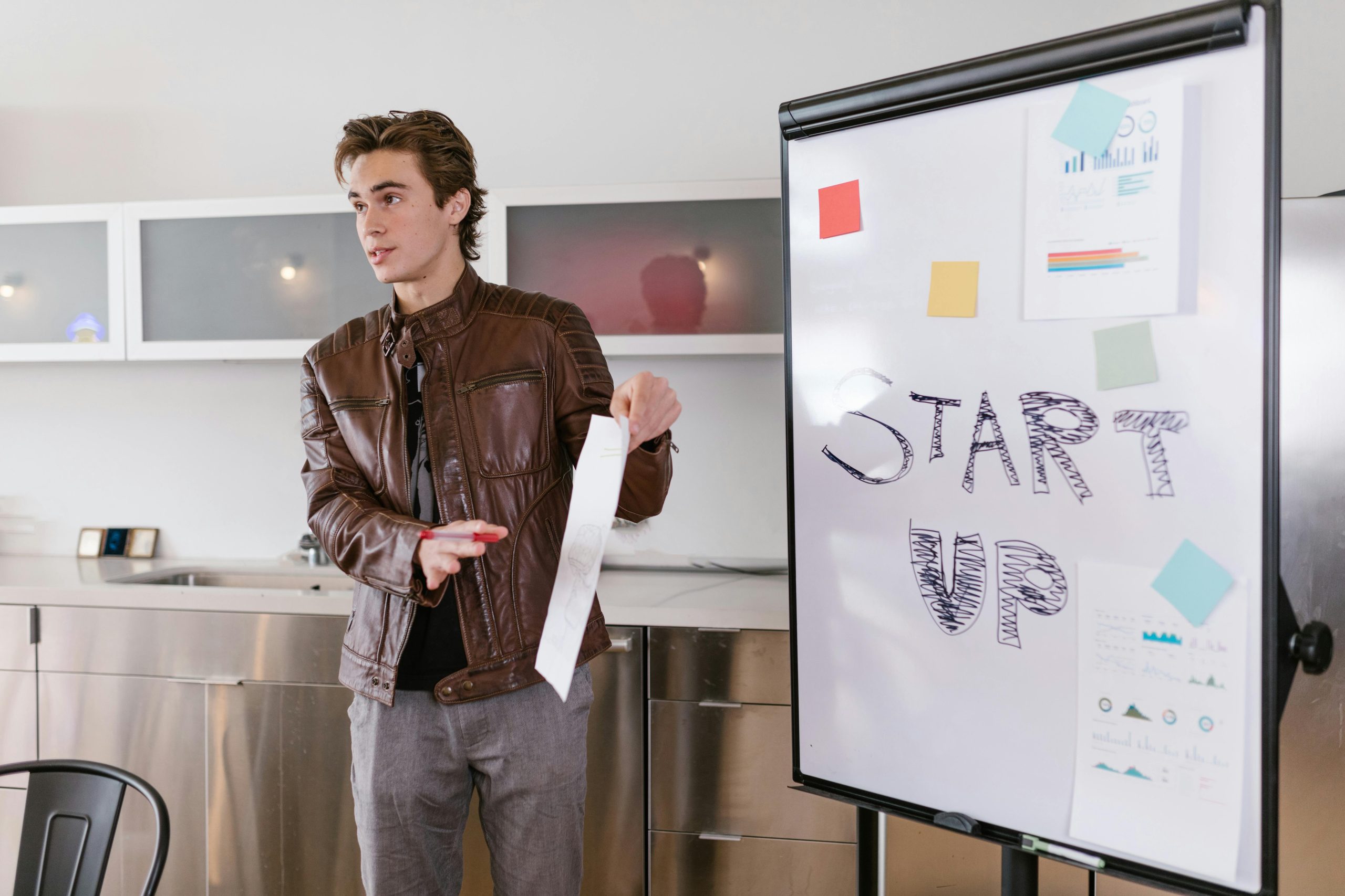 CRM for Startups: The Ultimate Guide to Choosing and Leveraging the Best CRM System for Startups