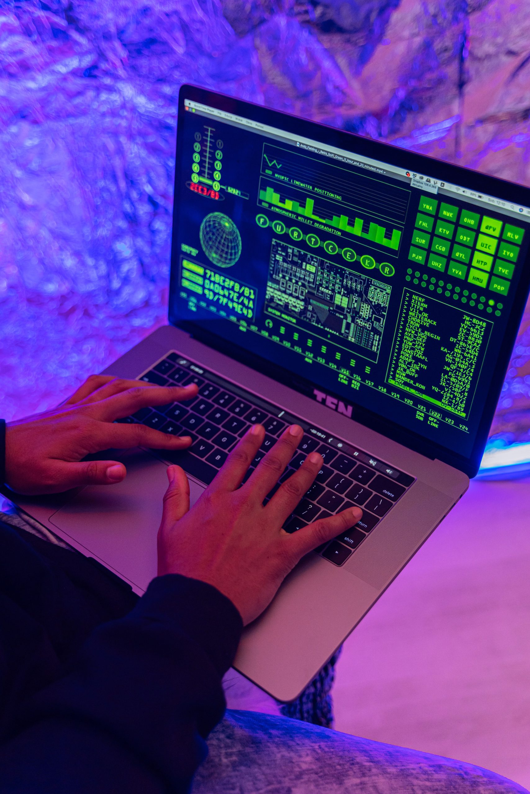 The Best Network Monitoring Software: Essential Tools for Seamless Connectivity