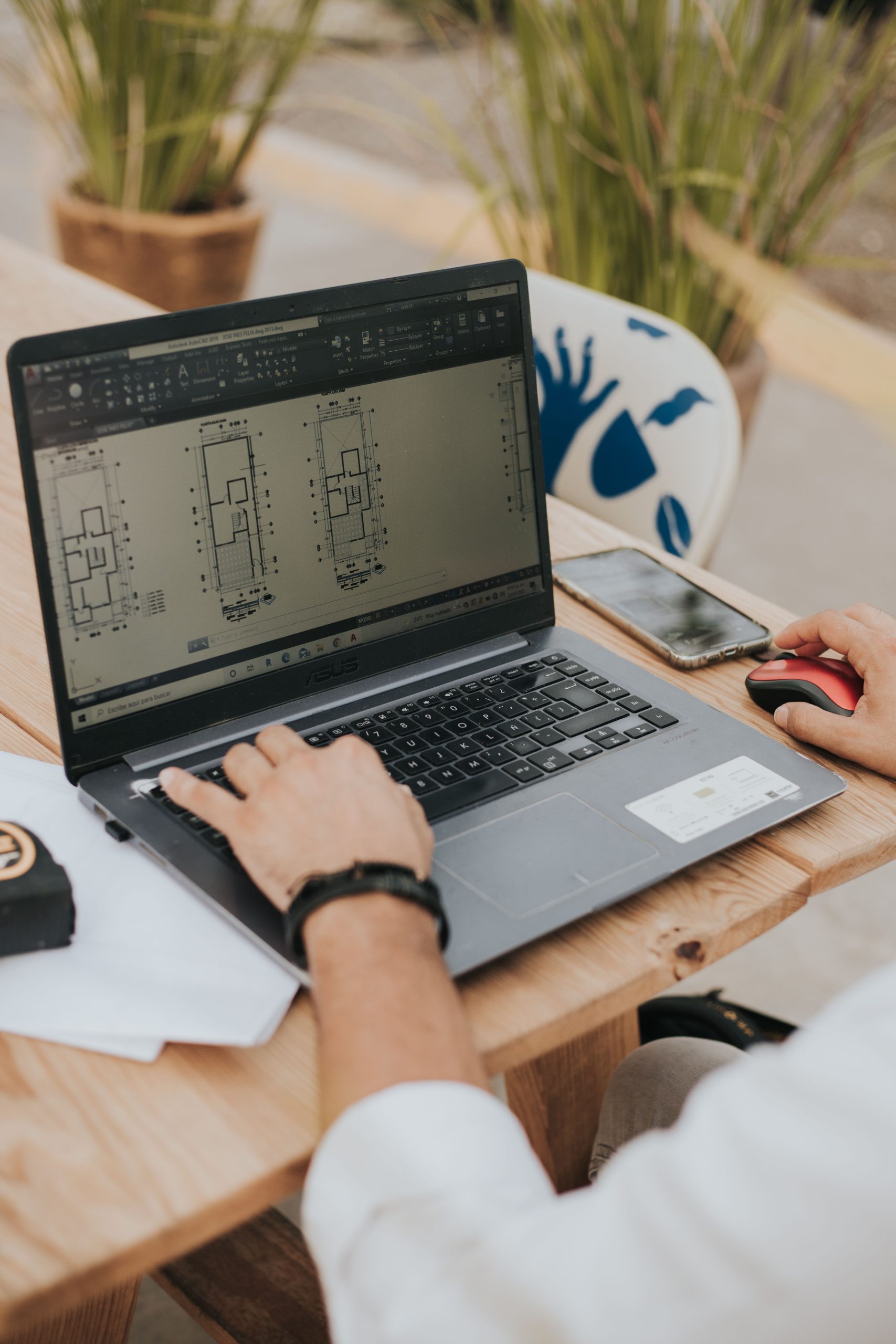 The Best Contractor Software: Streamlining Construction and Contract Management