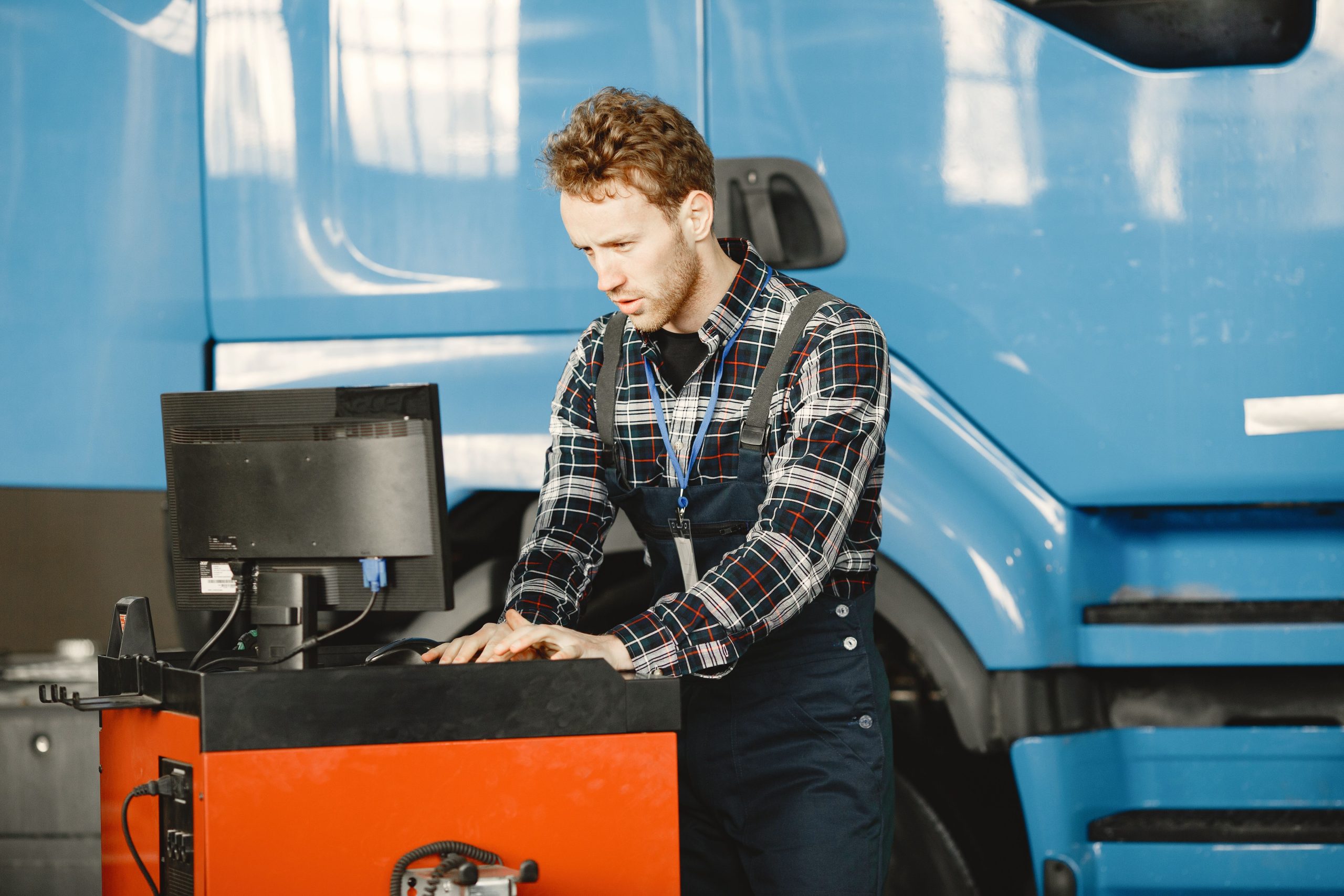 The Best Field Service Management Software: Enhancing Efficiency for Businesses On the Go