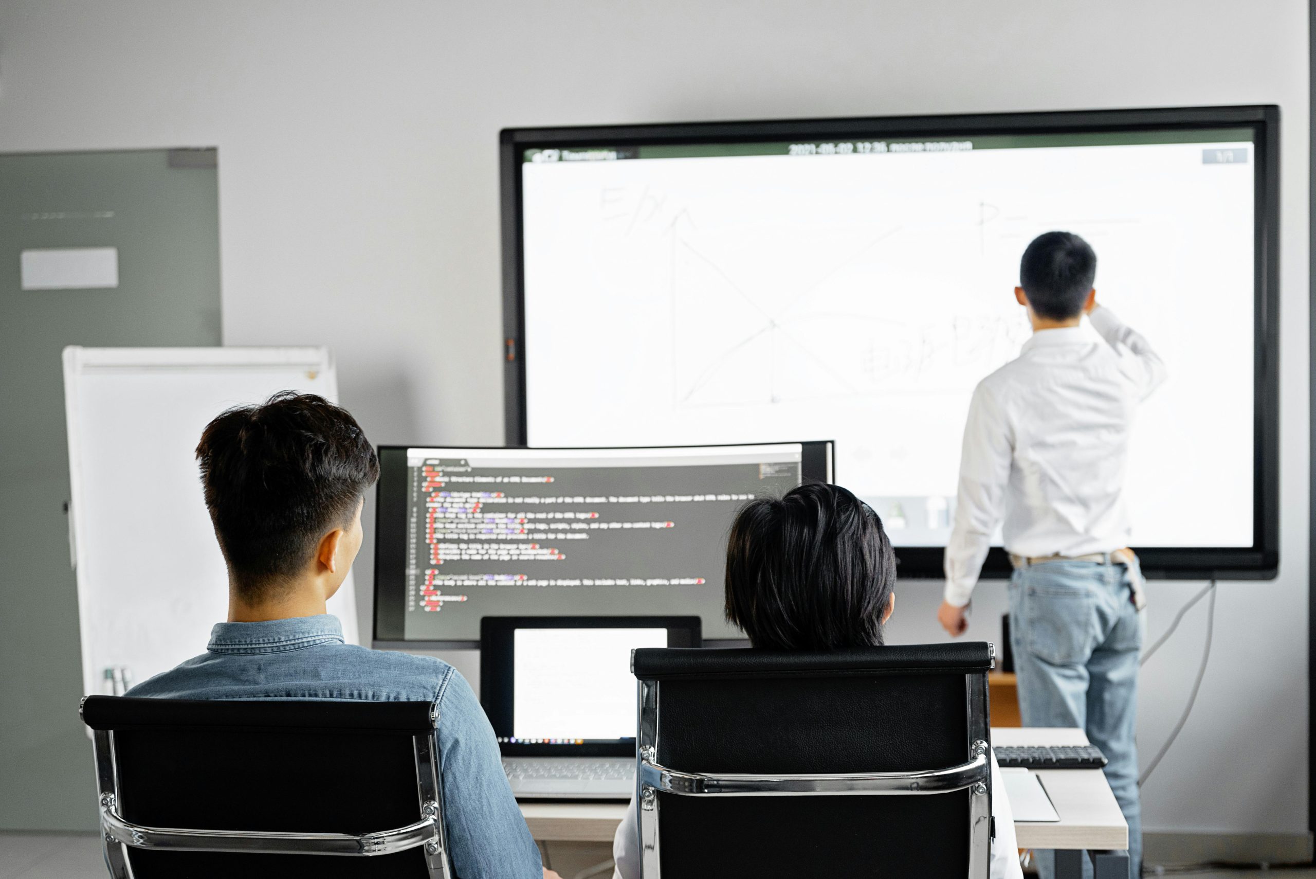 Best Educational Software: Revolutionizing Modern Learning and School Management