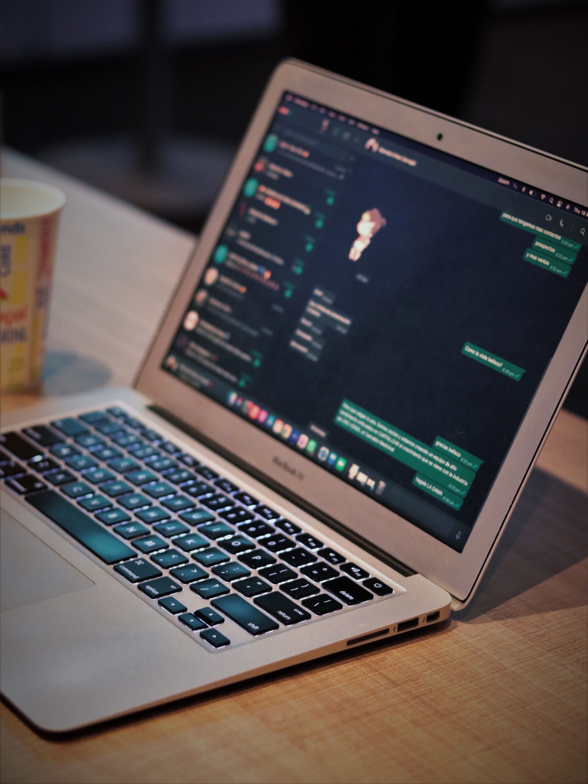 The Ultimate Guide to Live Chat Software Features: Enhancing Customer Engagement in Real-Time