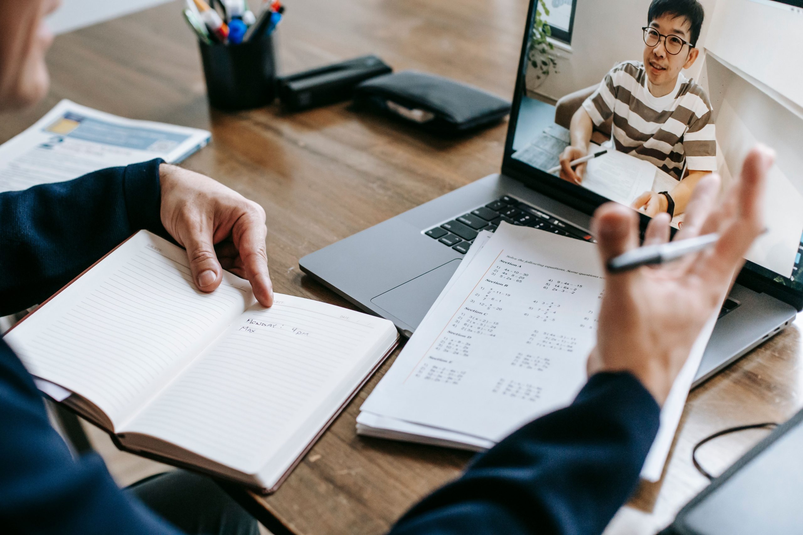 Unlocking the Power of eLearning: Essential Features of an eLearning Platform