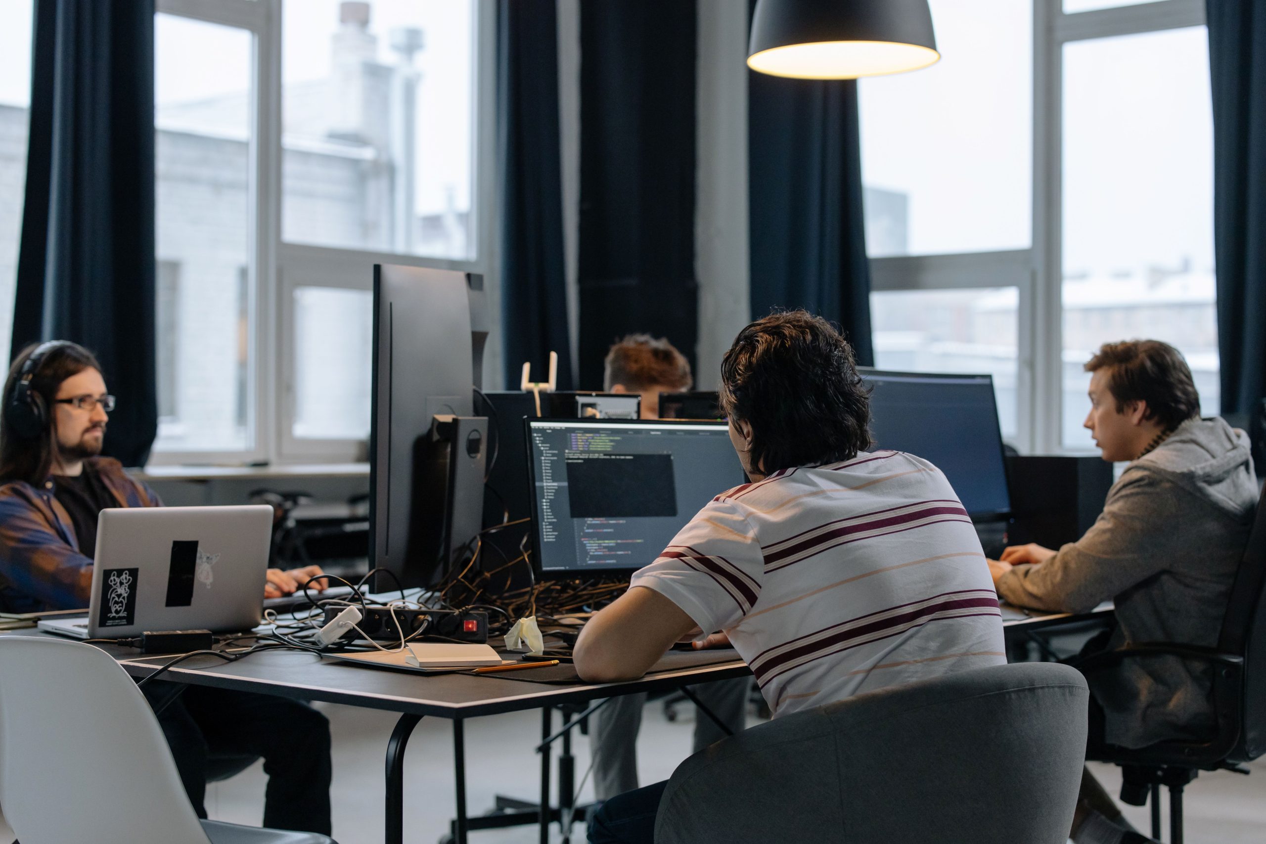 Free CRM for Startups: 9 Features to Look For Before You Choose One