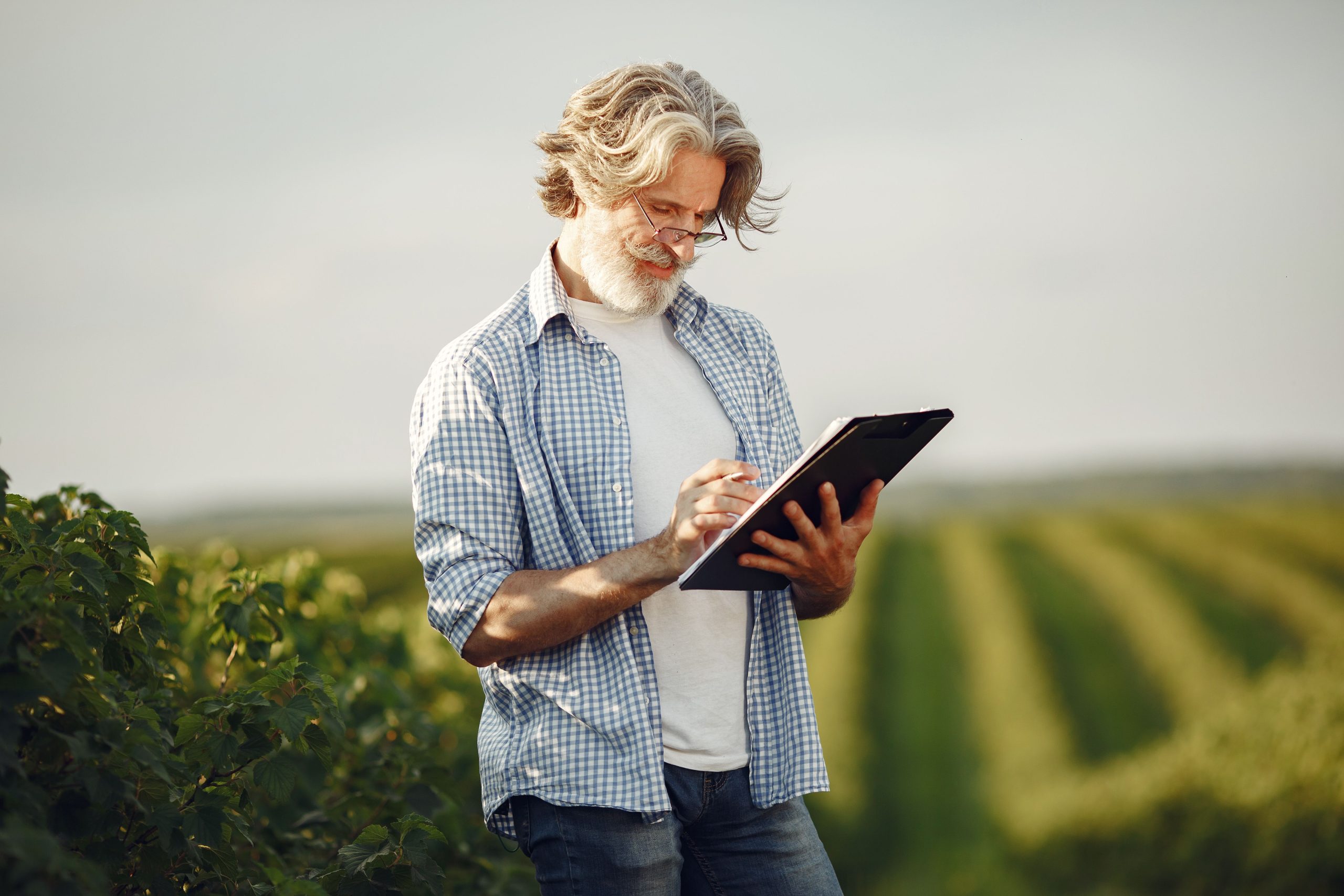 Software for Farms: 10 Features That Make Farm Management Easier