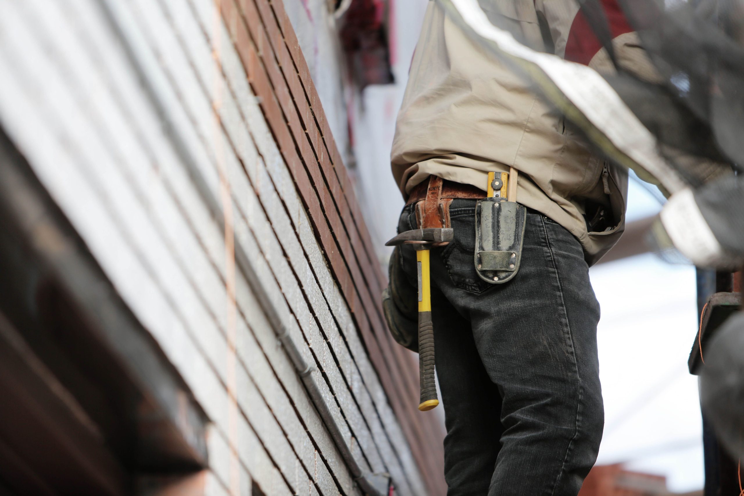Handyman Business Software: 9 Features to Streamline Jobs, Scheduling, and Growth