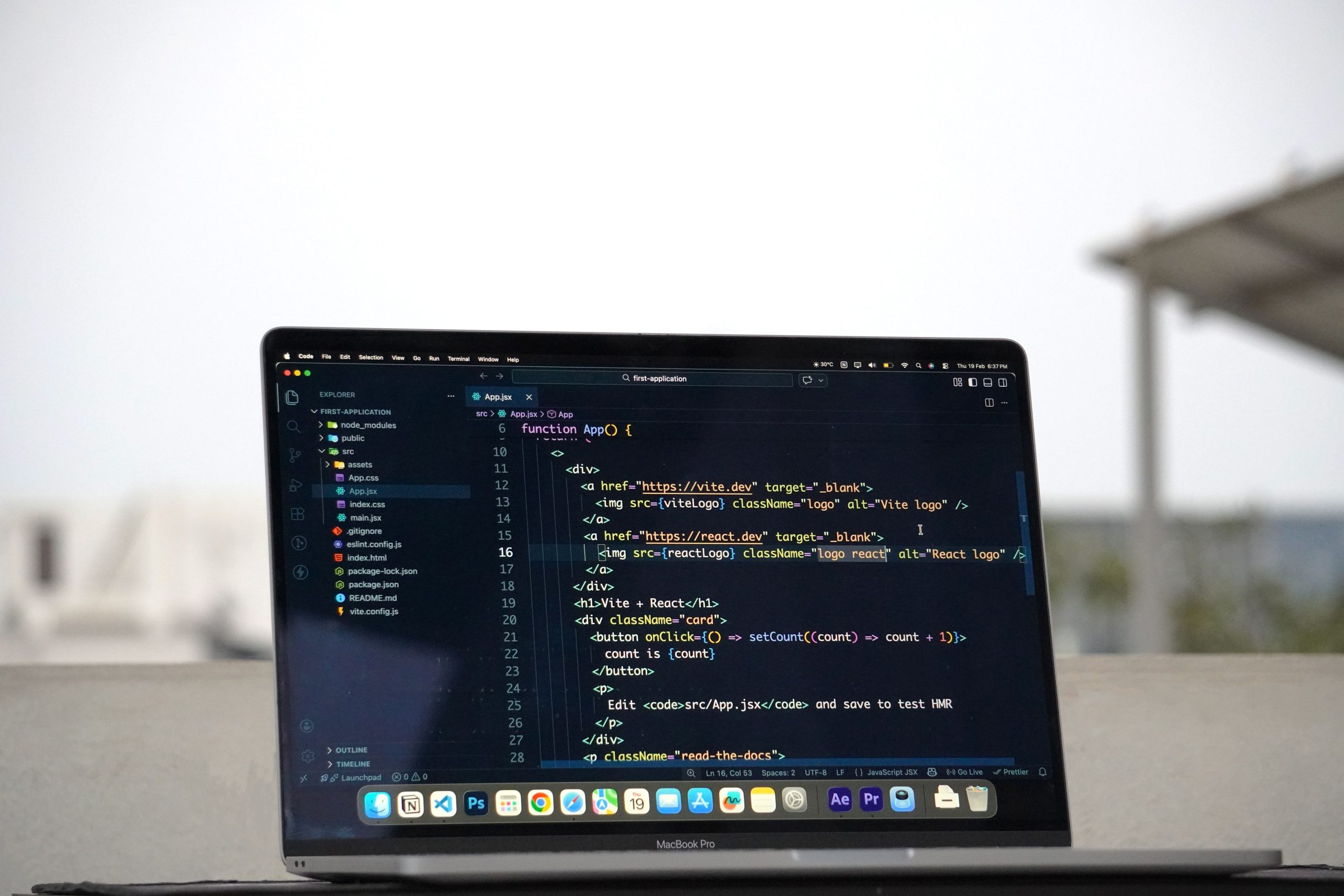 7 Roofing Software Features That Simplify Estimating, Scheduling, and Customer Management