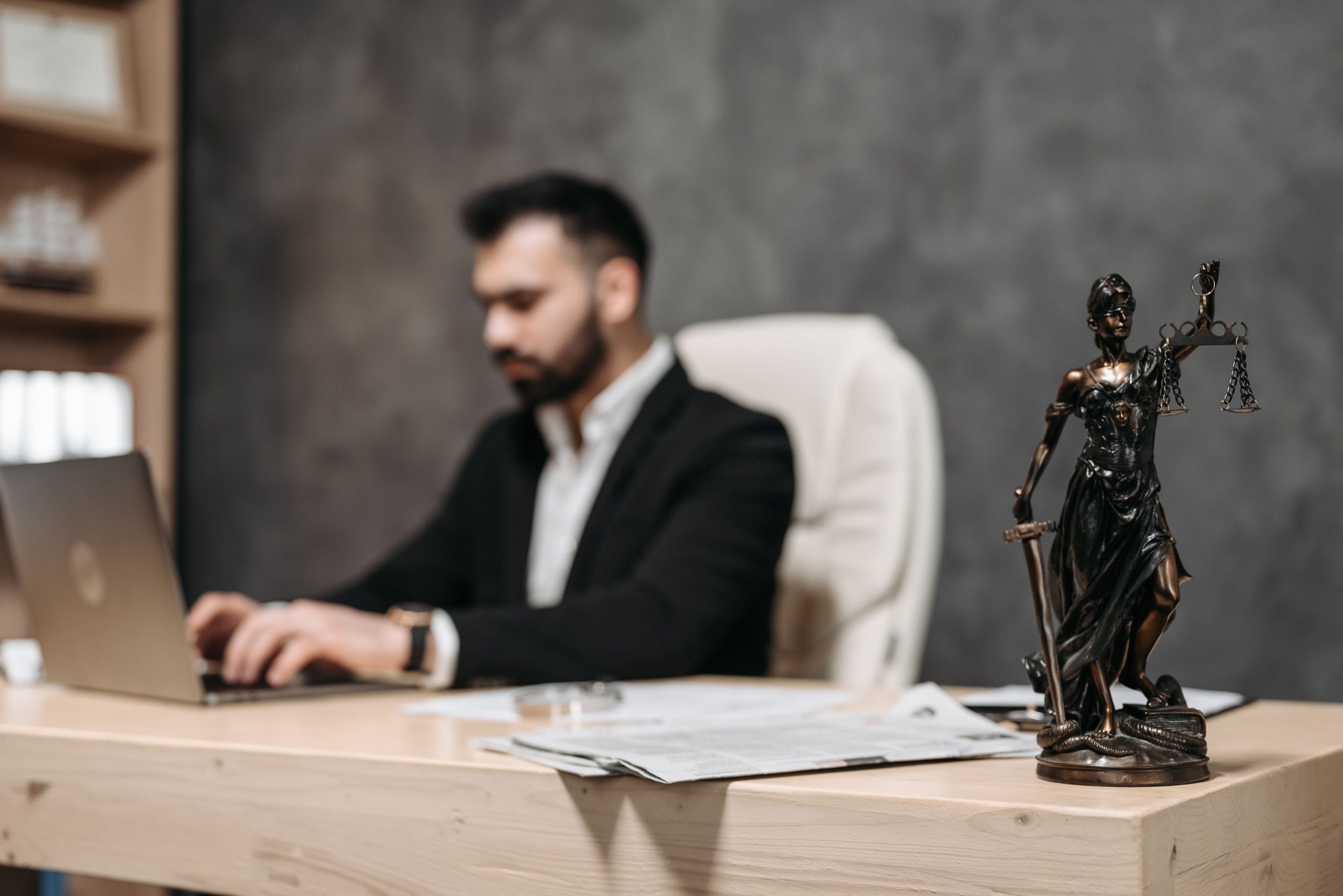 Best Case Management Software for Small Law Firms: 9 Features to Compare