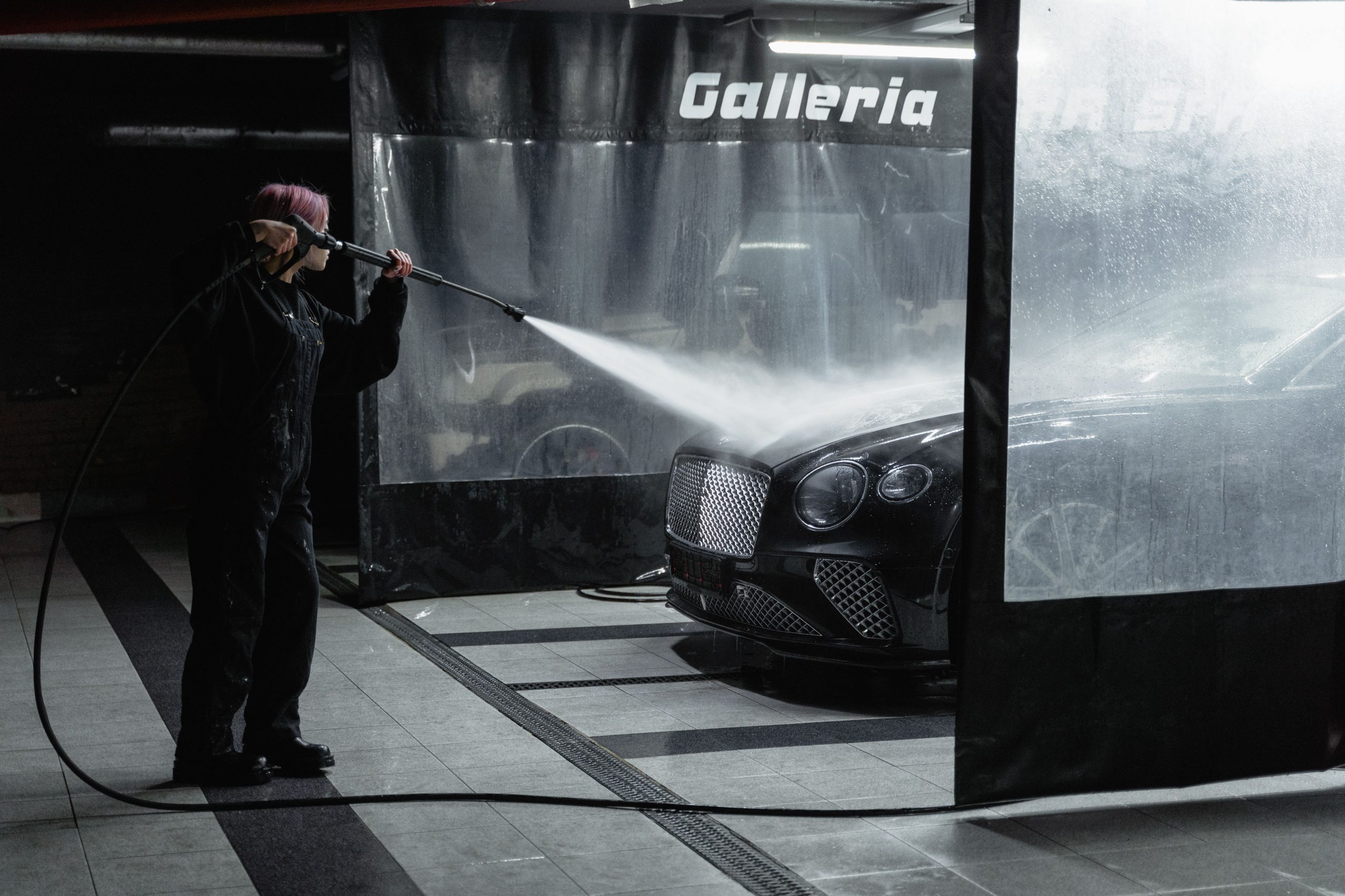 Pressure Washing Software: 9 Features That Simplify Jobs, Crews, and Customer Management