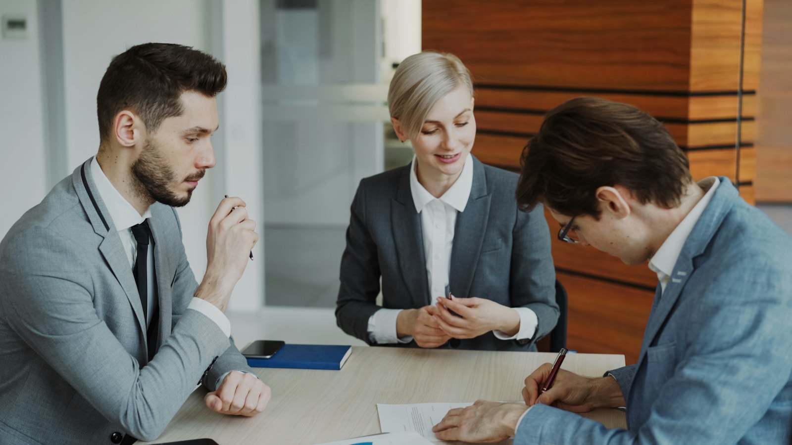 CLM Contract Management: 10 Features That Protect Contract Value in 2026
