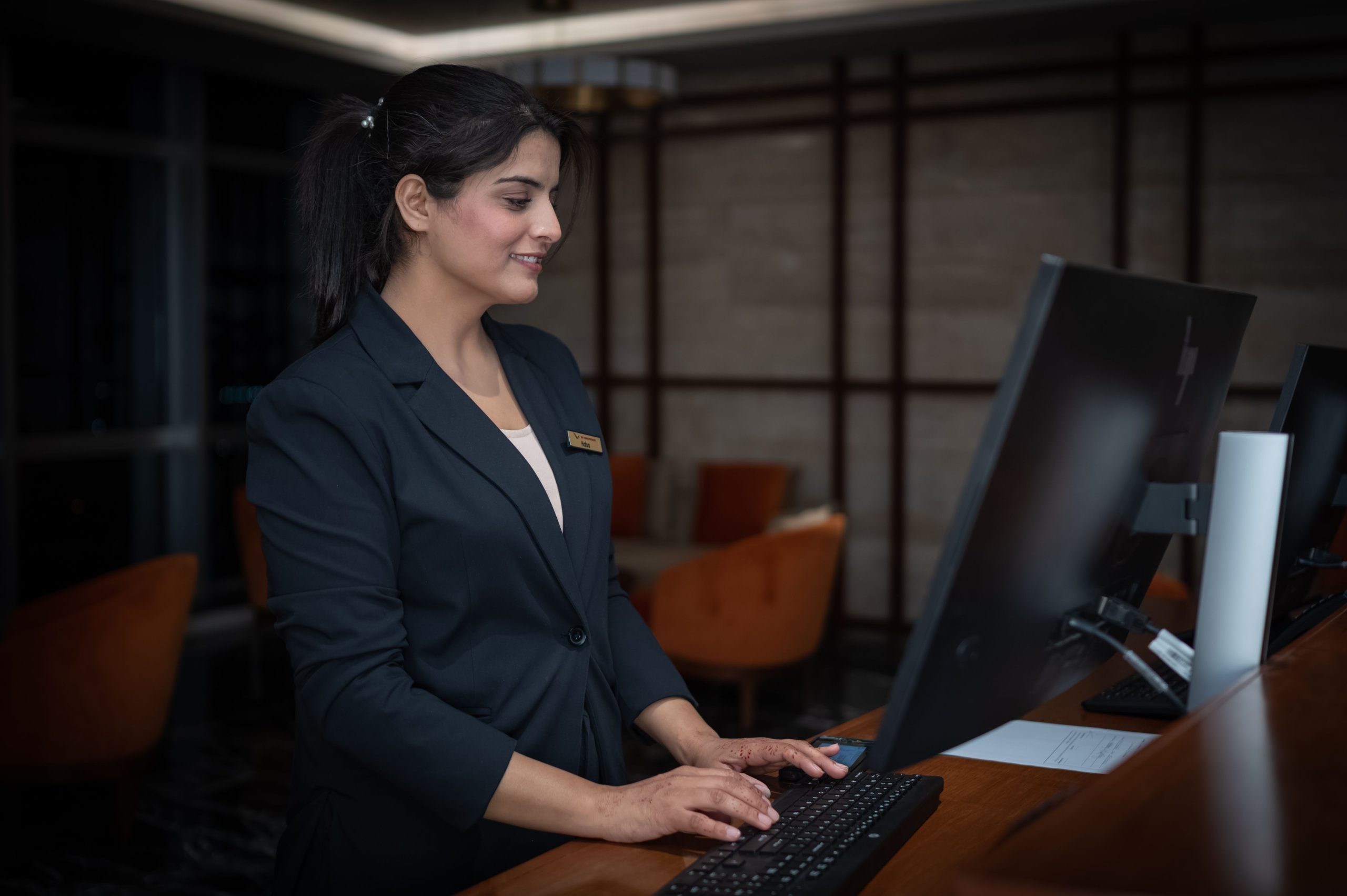Hotel Management Software: 9 Features That Improve Hotel Operations