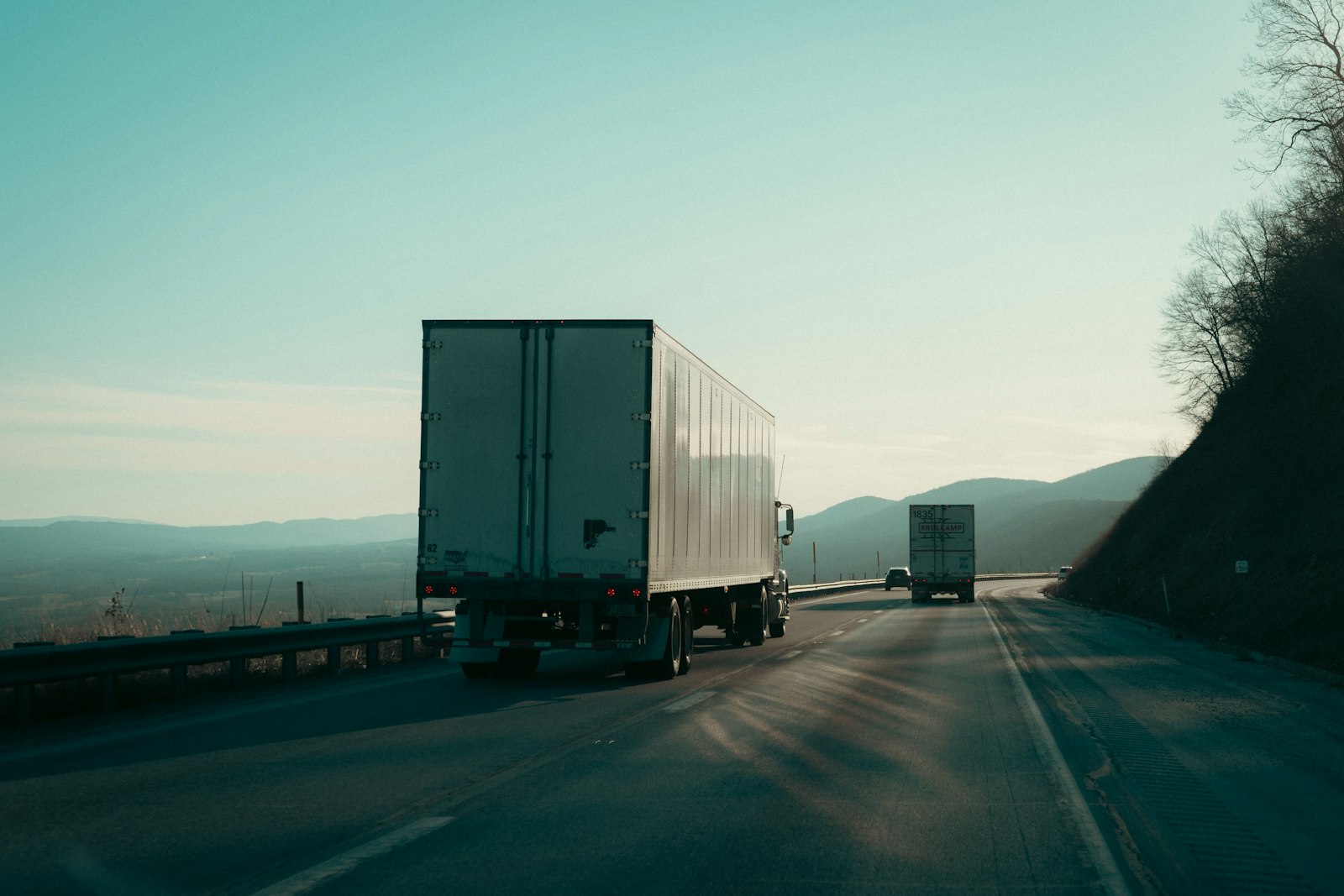 TMS Logistics: 10 Capabilities That Improve Freight Planning and Delivery