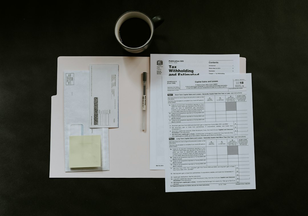 Invoice and Estimate Programs: 10 Features Service Businesses Should Compare