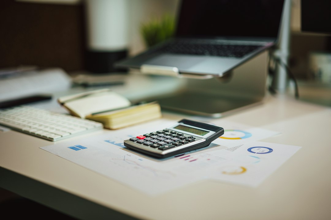 Accounting Programs for Nonprofits: 8 Controls for Funds, Grants, and Clear Reporting