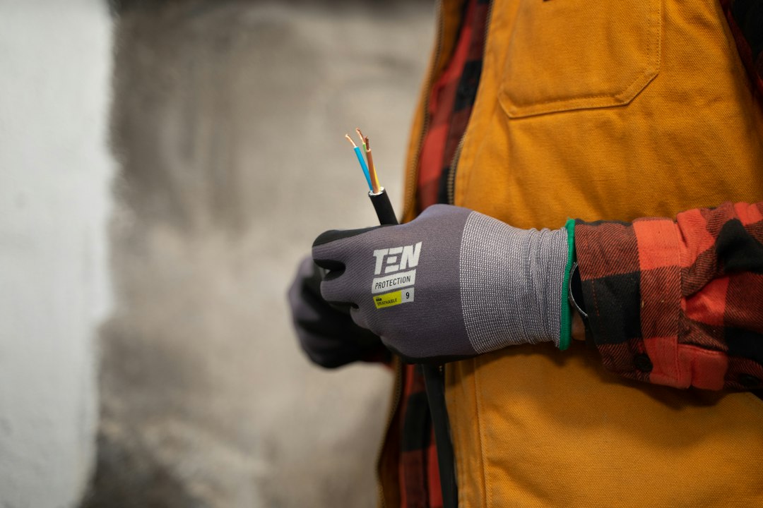 CRM for Electricians: 8 Workflows from Service Call to Invoice