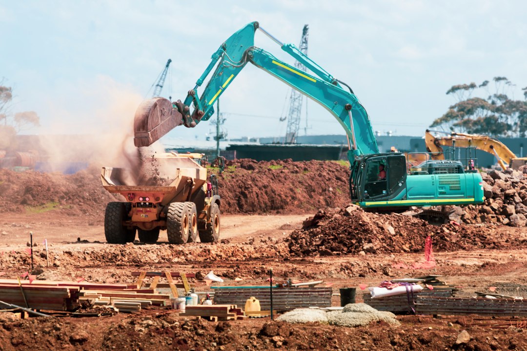 Fleet Management Software for Construction: 7 Checks for Mixed Equipment and Jobsite Moves