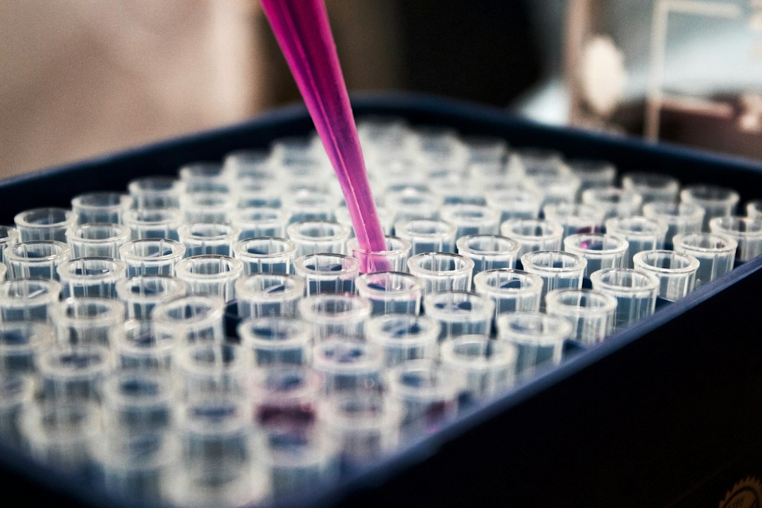 Laboratory information system software: Trace Orders, Specimens, and Reviewed Results