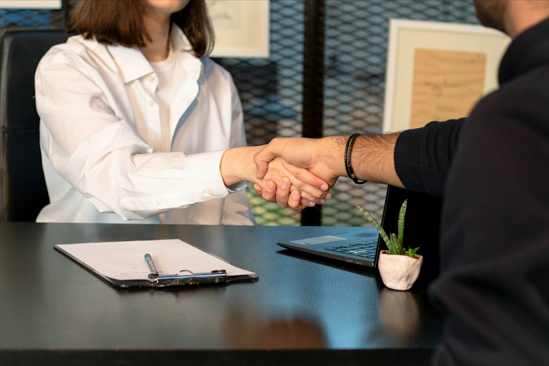 Human Resources Onboarding Software: 8 Handoffs for New Employees