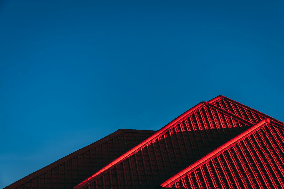 Roof Pitch Calculator: Rise, Run, Angles, and Slope Multipliers