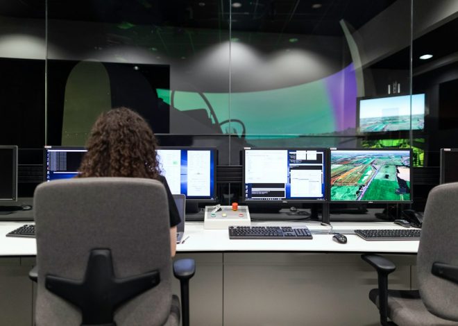 Service dispatch programs: 8 Features, Real-World Examples, and Buying Checks