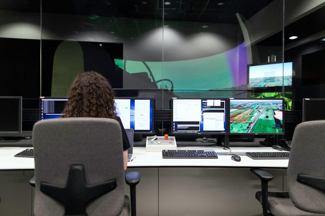Service dispatch programs: 8 Features, Real-World Examples, and Buying Checks